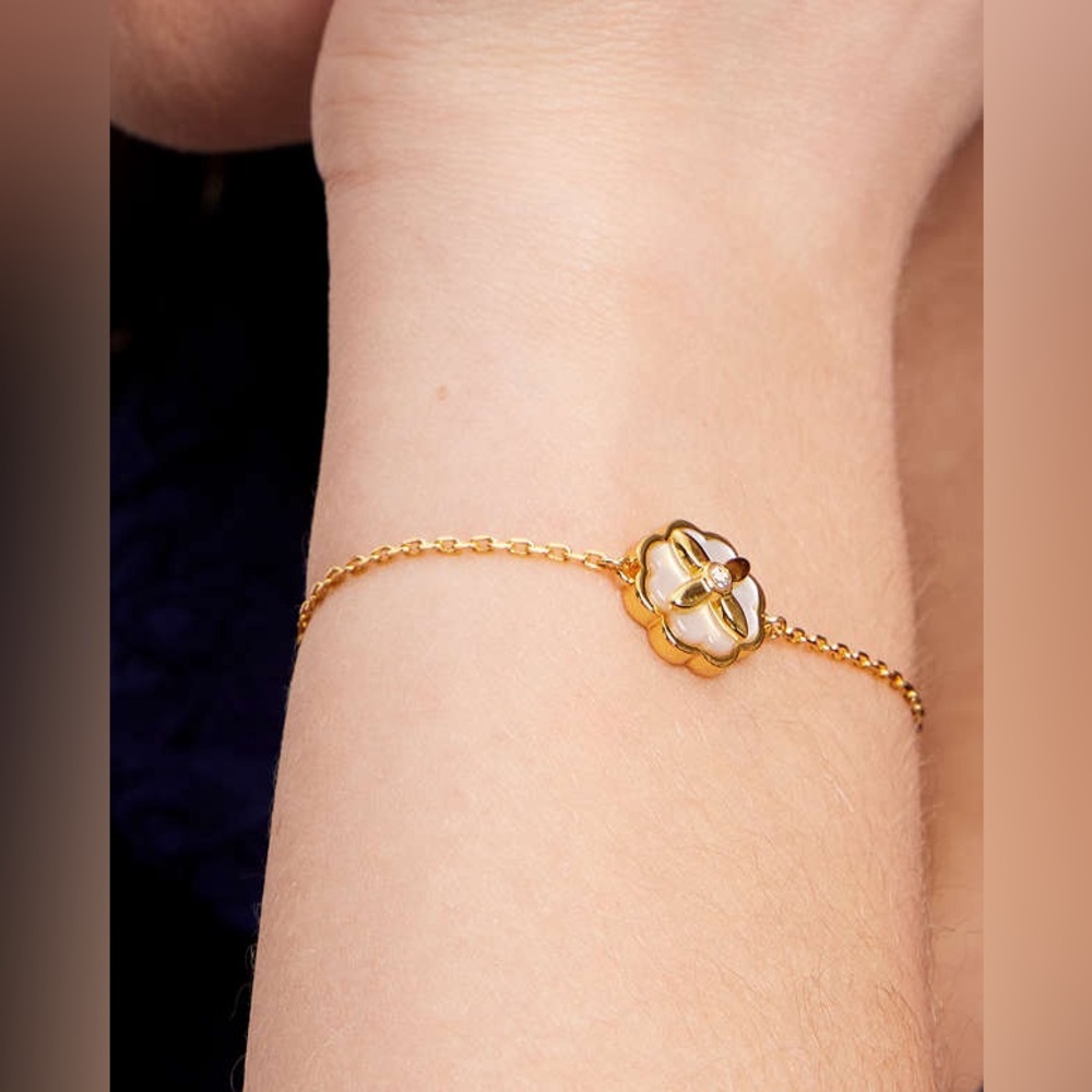 NWT Kate Spade Heritage Bloom Bracelet Gold-Tone Cubic Zirconia, Mother-of-Pearl - Picture 2 of 5